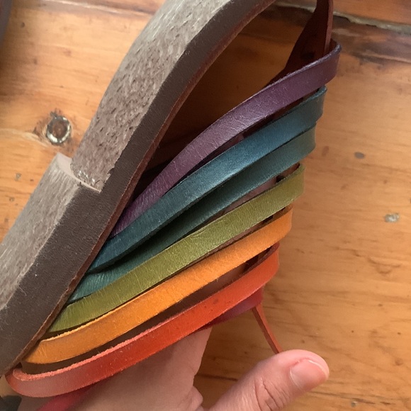 Sandals - Picture 9 of 11